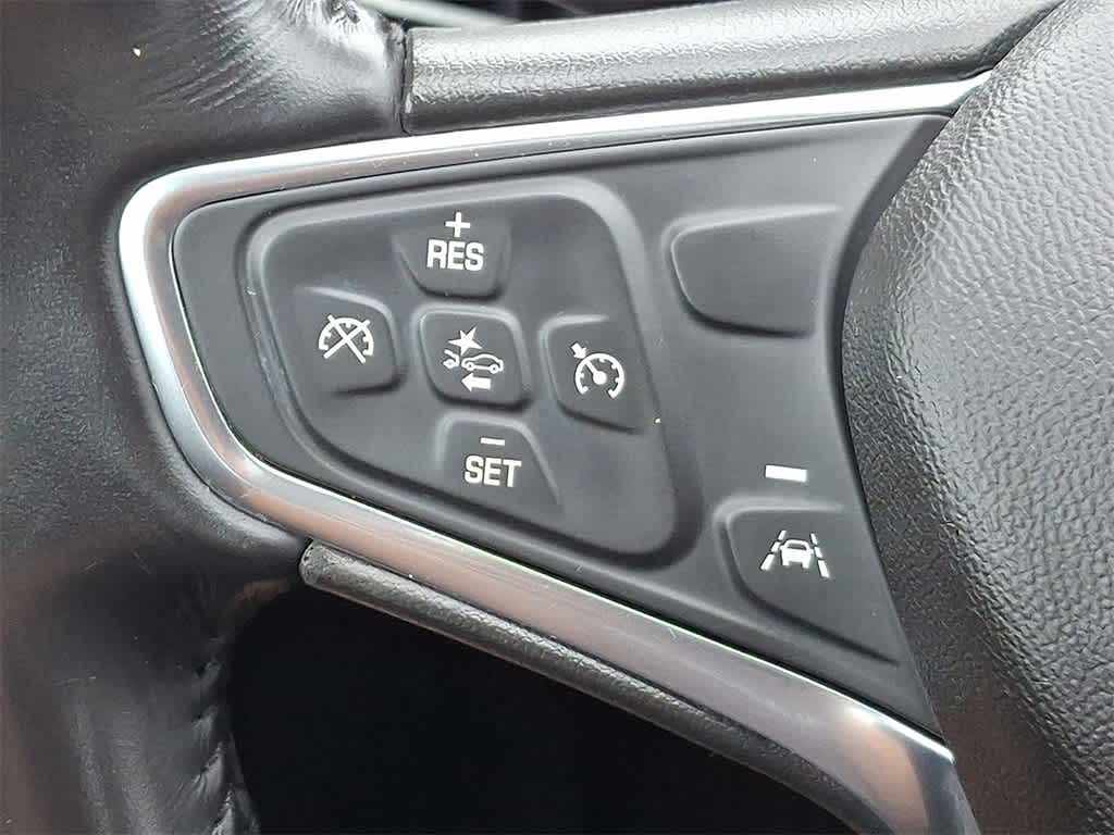 Thumbnail: 2017 Chevrolet Malibu - 23