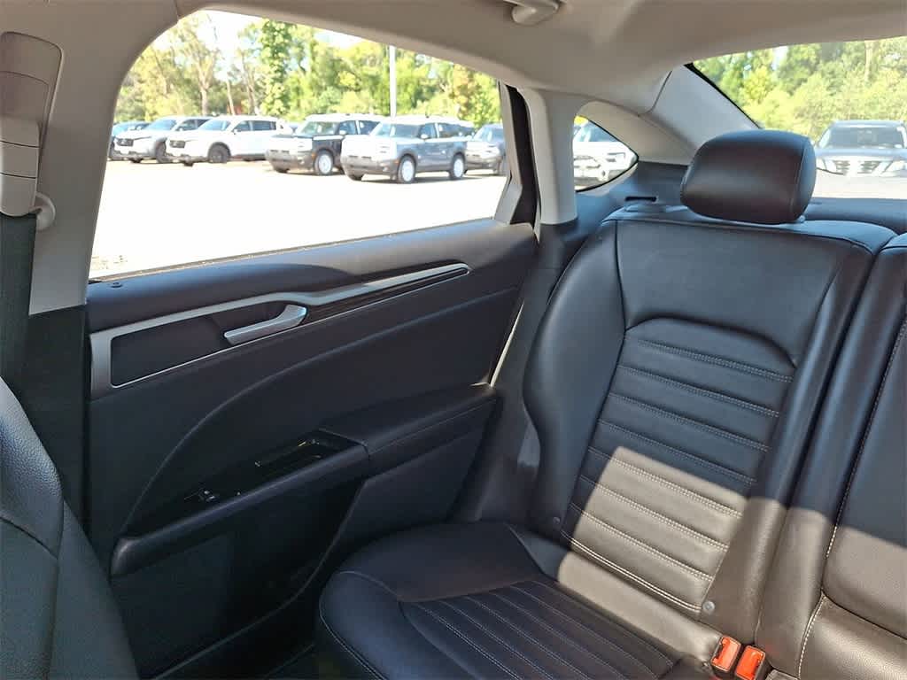 Thumbnail: 2015 Ford Fusion - 12