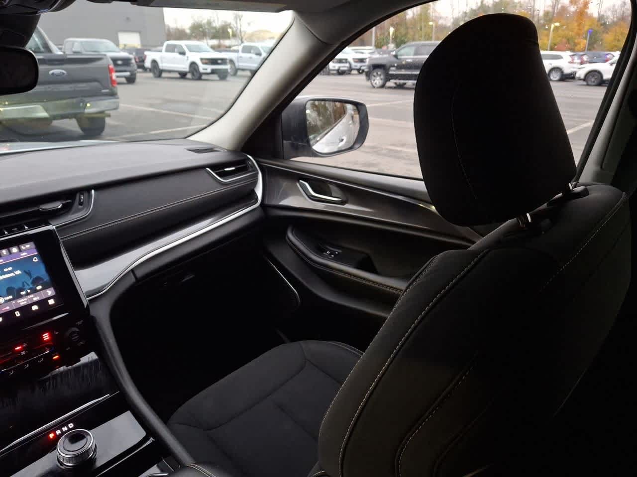 Thumbnail: 2021 Jeep Grand Cherokee L - 11