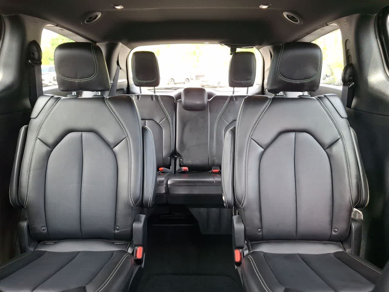 Thumbnail: 2025 Chrysler Pacifica - 13