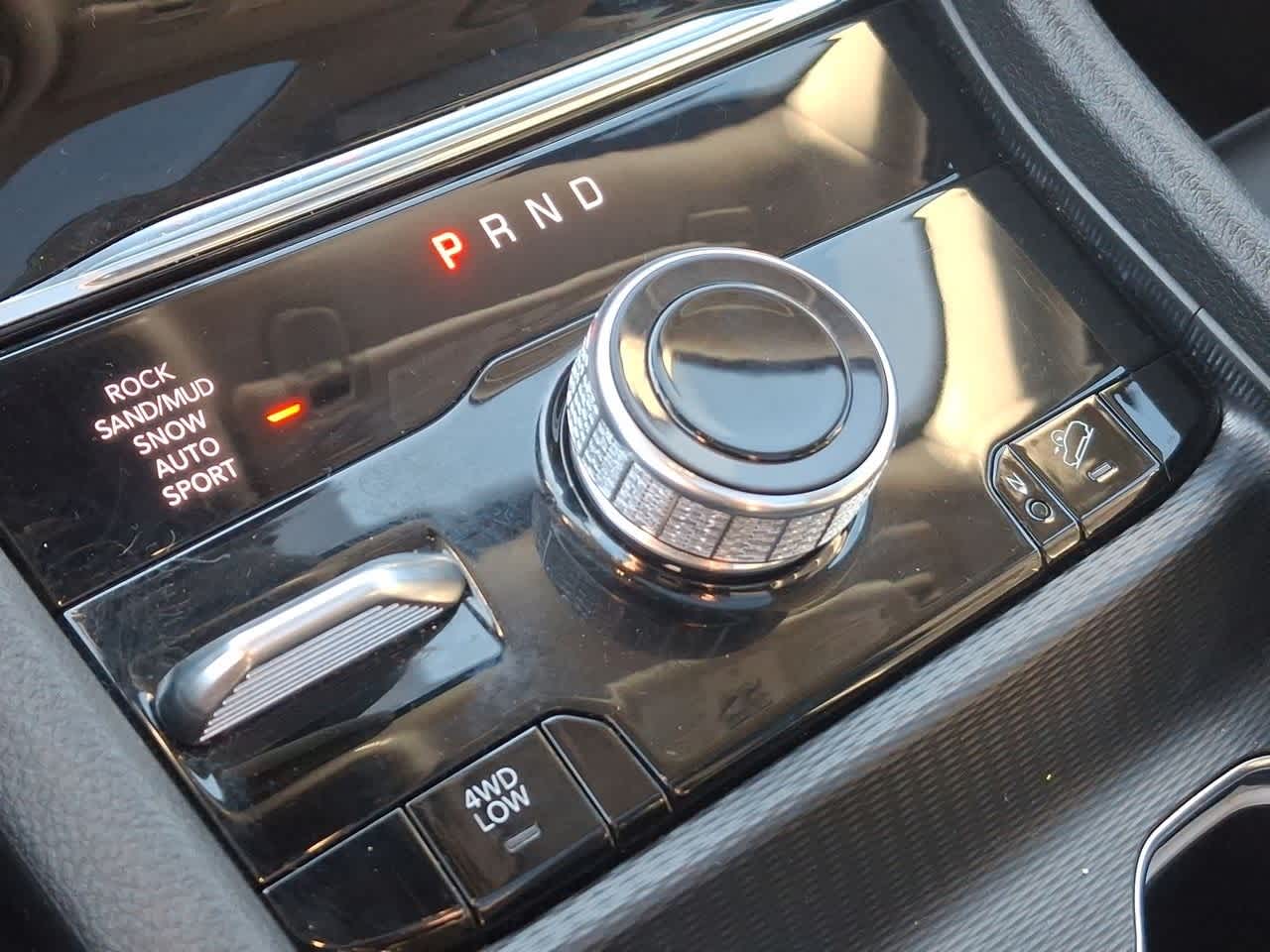 Thumbnail: 2024 Jeep Grand Cherokee - 18