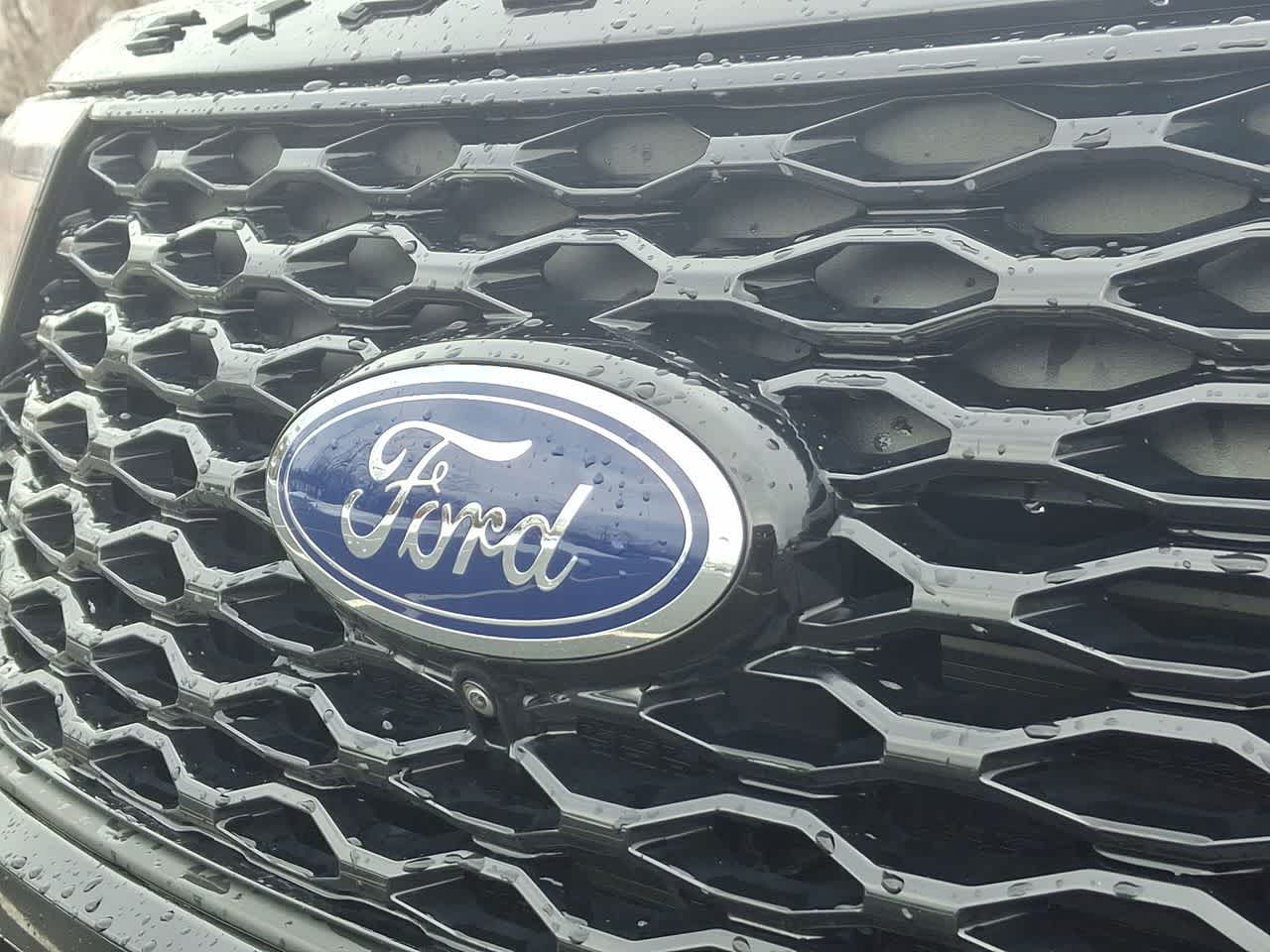 Thumbnail: 2023 Ford Explorer - 28