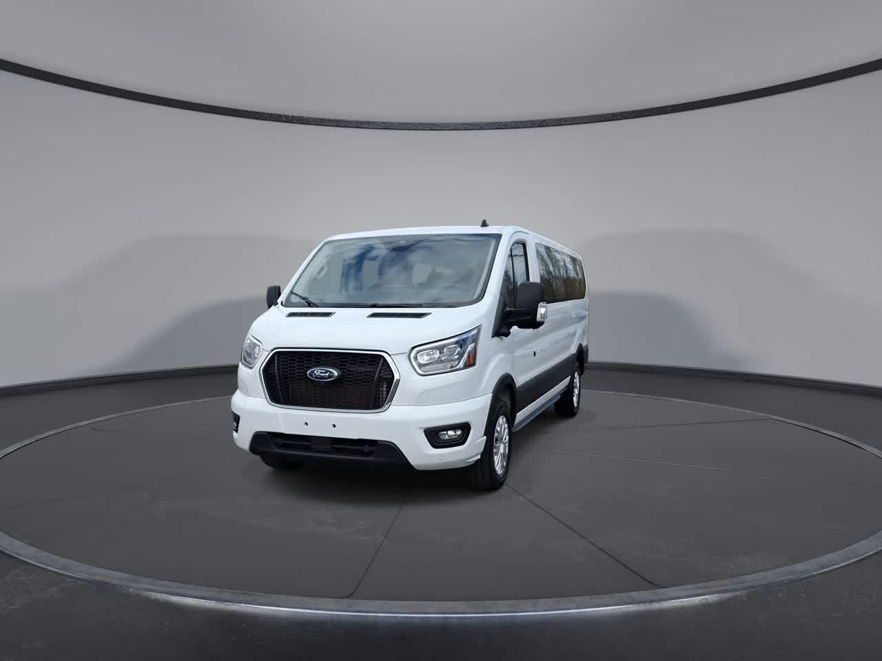 Thumbnail: 2023 Ford Econoline - 3