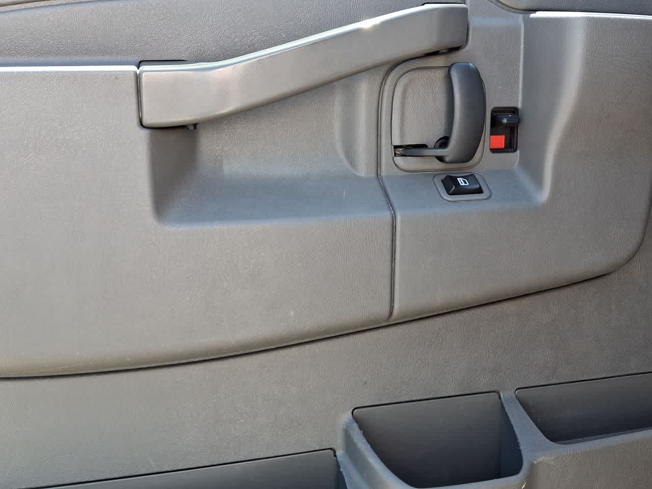 Thumbnail: 2019 GMC Savana - 16