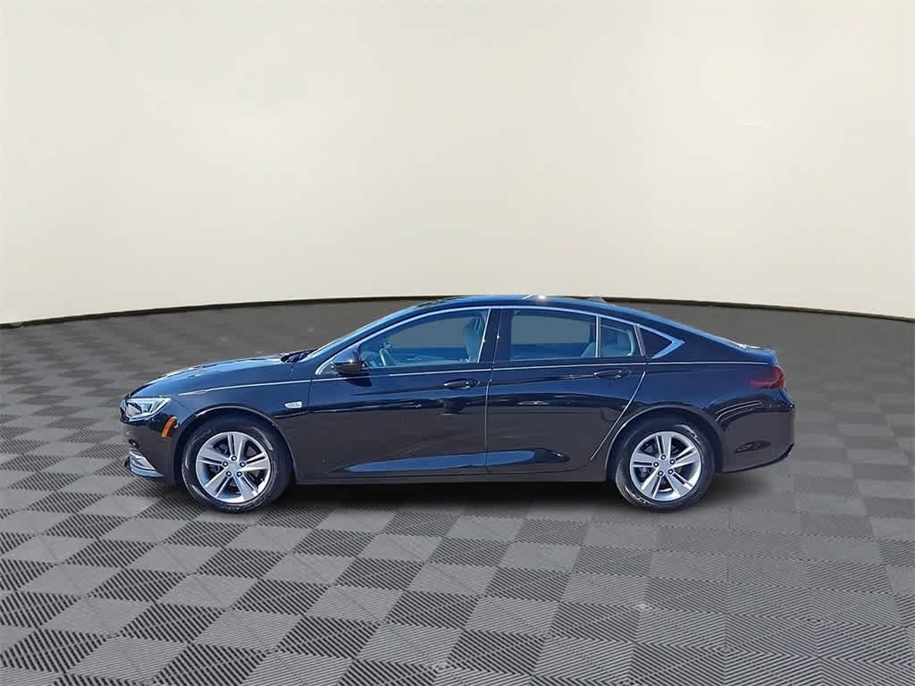 Thumbnail: 2018 Buick Regal - 5