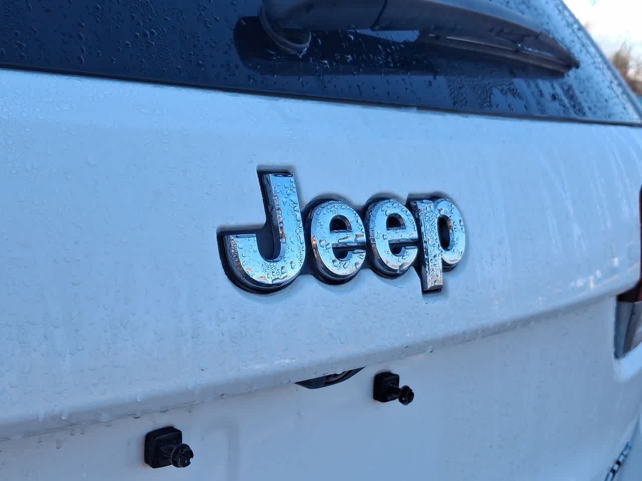 Thumbnail: 2019 Jeep Grand Cherokee - 28