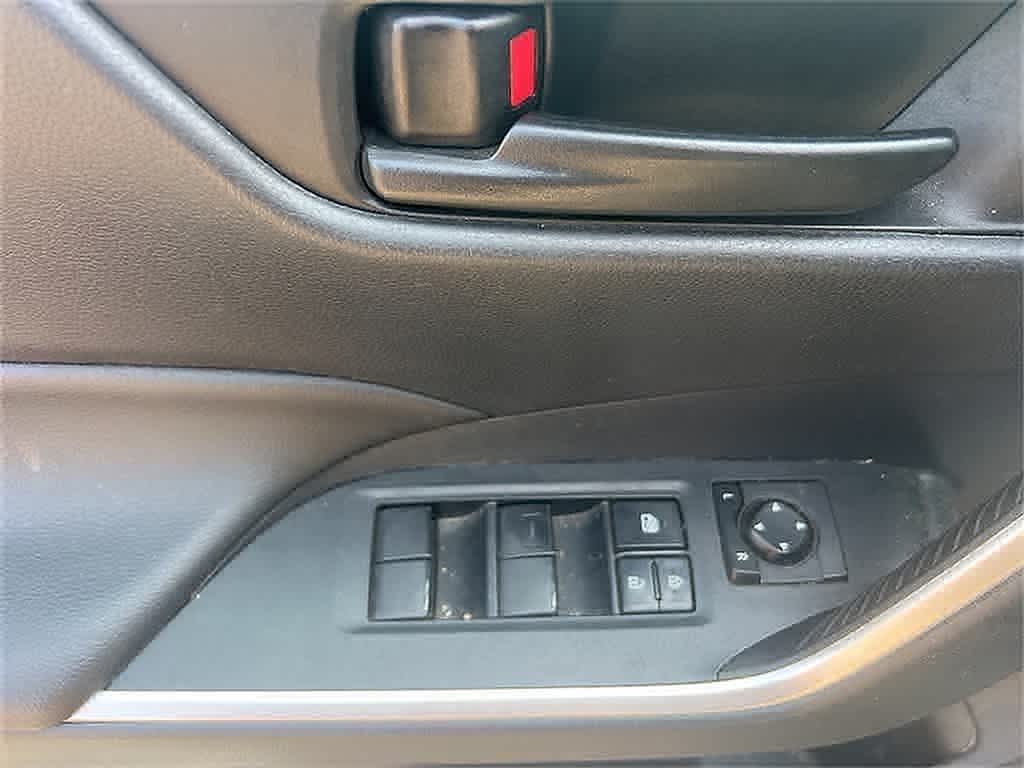 Thumbnail: 2022 Toyota RAV4 - 12
