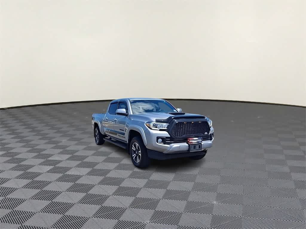 Thumbnail: 2019 Toyota Tacoma - 2