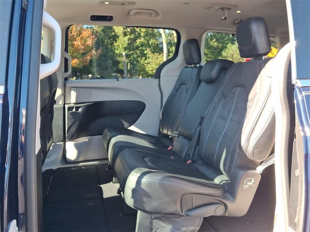 Thumbnail: 2019 Chrysler Pacifica - 26