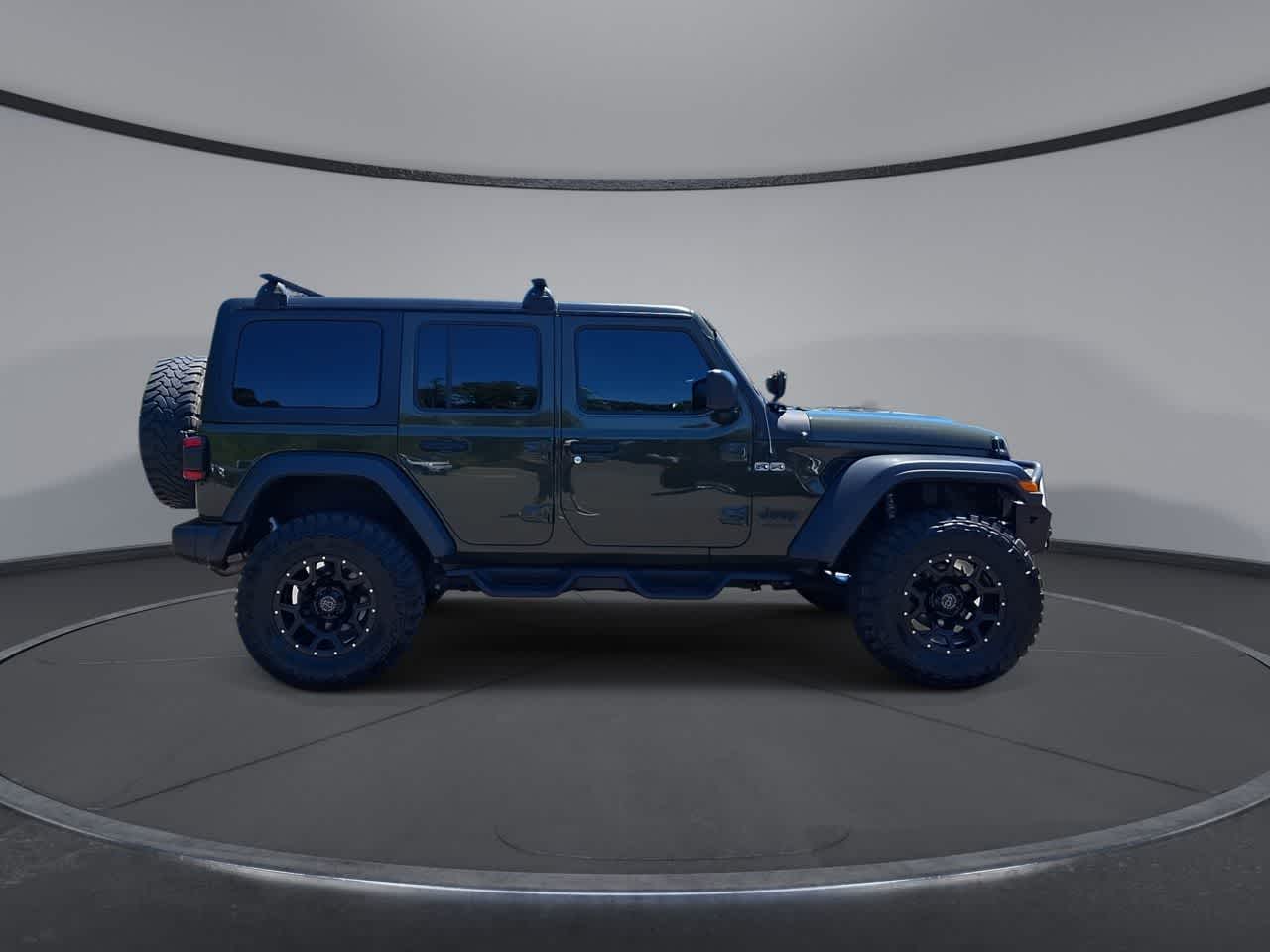 Thumbnail: 2021 Jeep Wrangler - 9