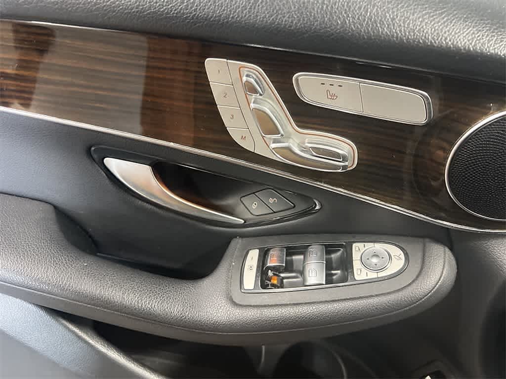 Thumbnail: 2020 Mercedes-Benz GLC - 13