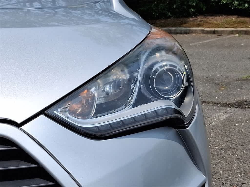 Thumbnail: 2015 Hyundai Veloster - 24