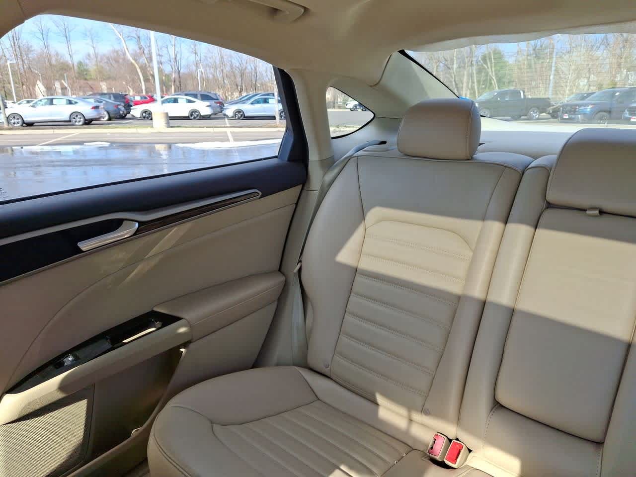 Thumbnail: 2013 Ford Fusion - 12