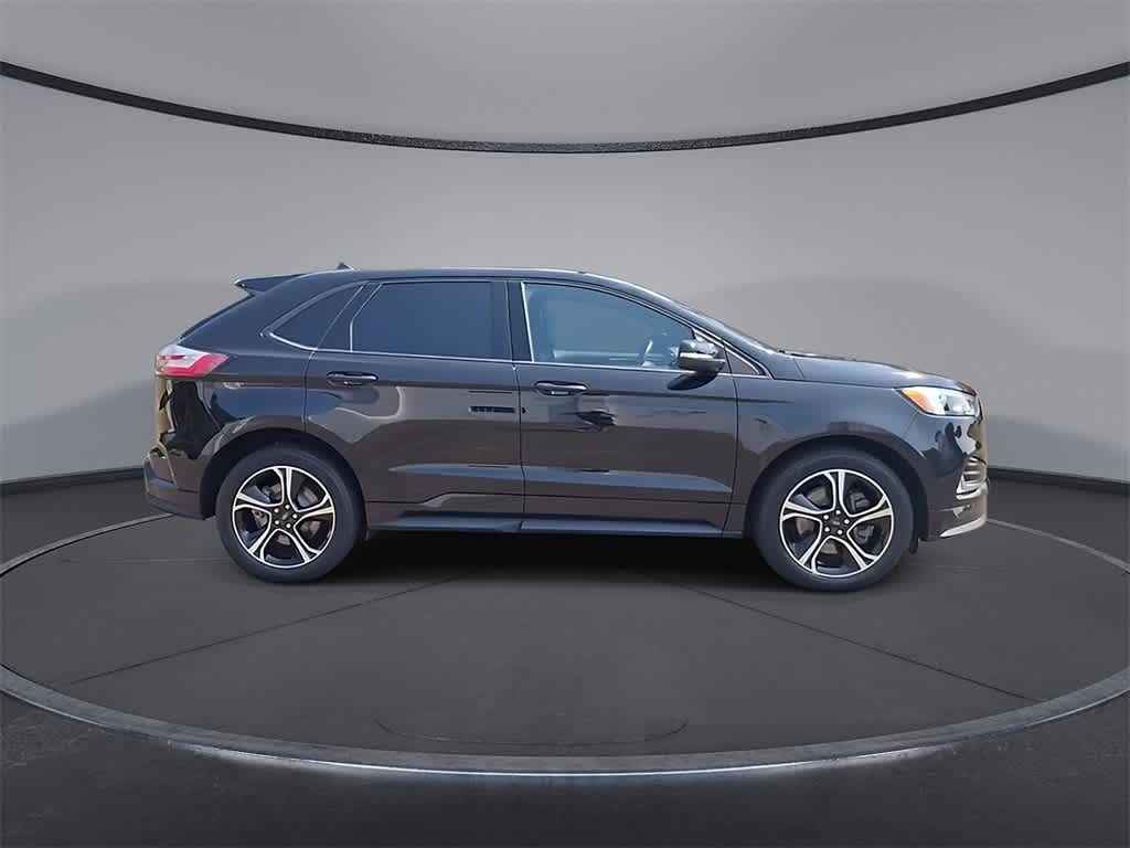 Thumbnail: 2023 Ford Edge - 9