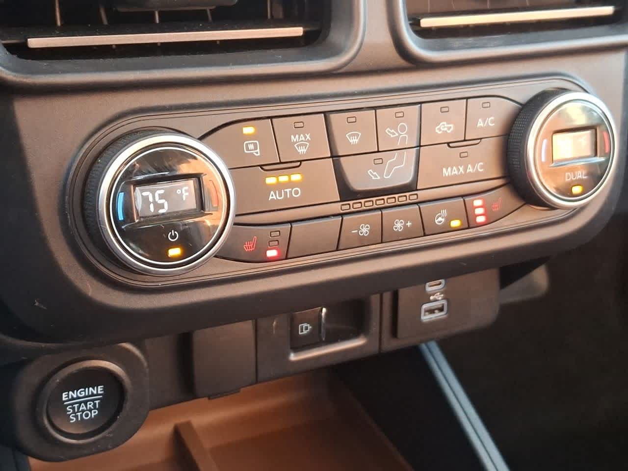 Thumbnail: 2022 Ford Maverick - 25