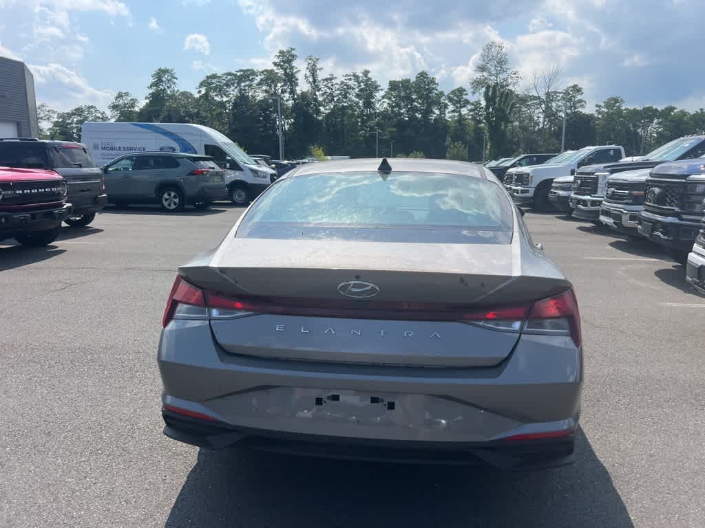 Thumbnail: 2023 Hyundai Elantra - 7