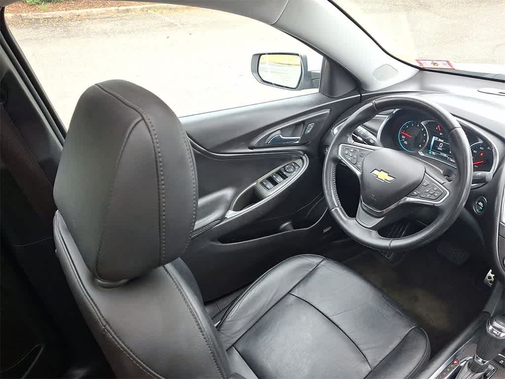 Thumbnail: 2017 Chevrolet Malibu - 15
