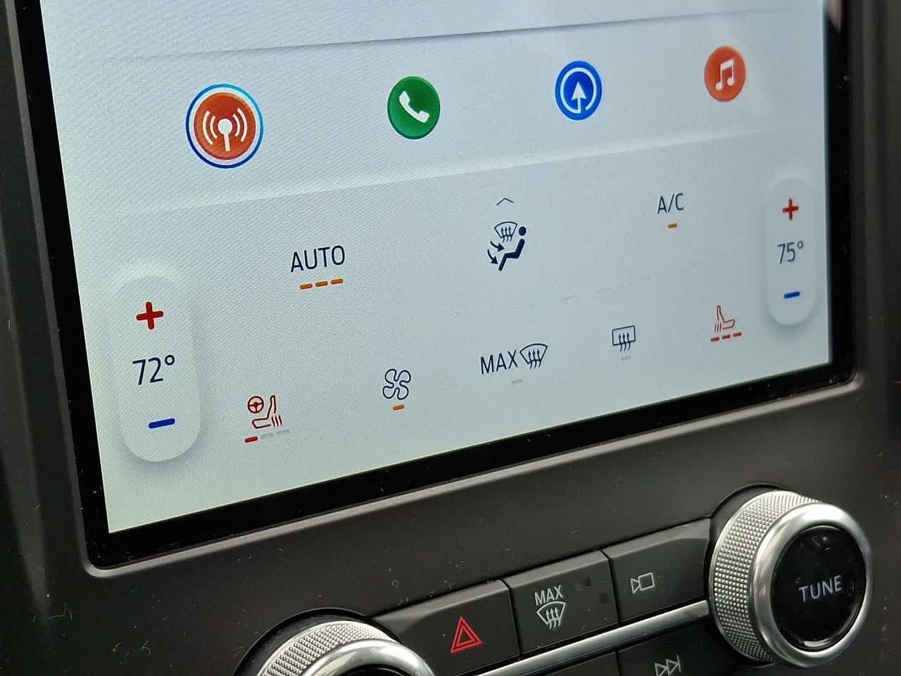 Thumbnail: 2021 Ford Edge - 25