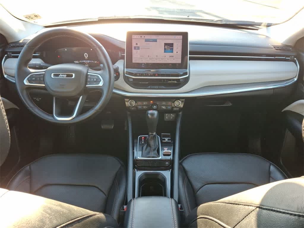 Thumbnail: 2022 Jeep Compass - 10