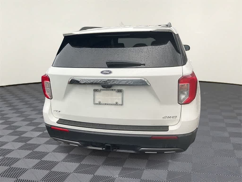 Thumbnail: 2022 Ford Explorer - 7