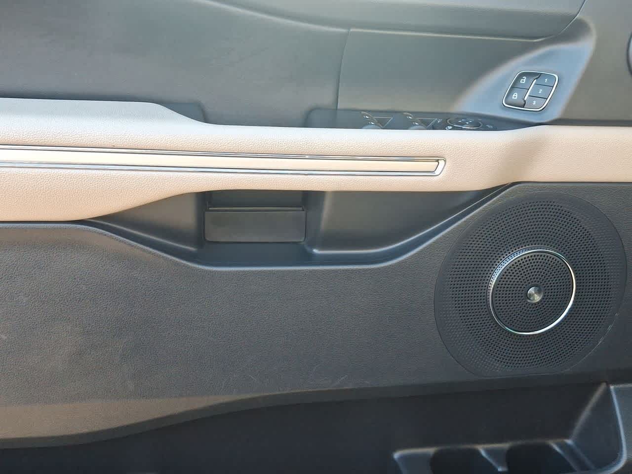 Thumbnail: 2023 Ford Expedition MAX - 16