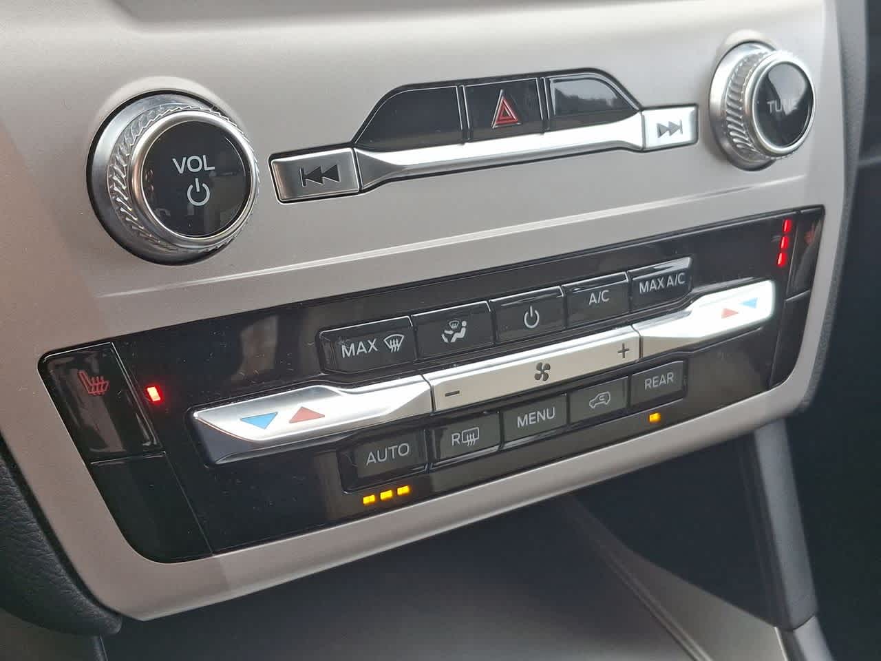 Thumbnail: 2024 Ford Explorer - 24