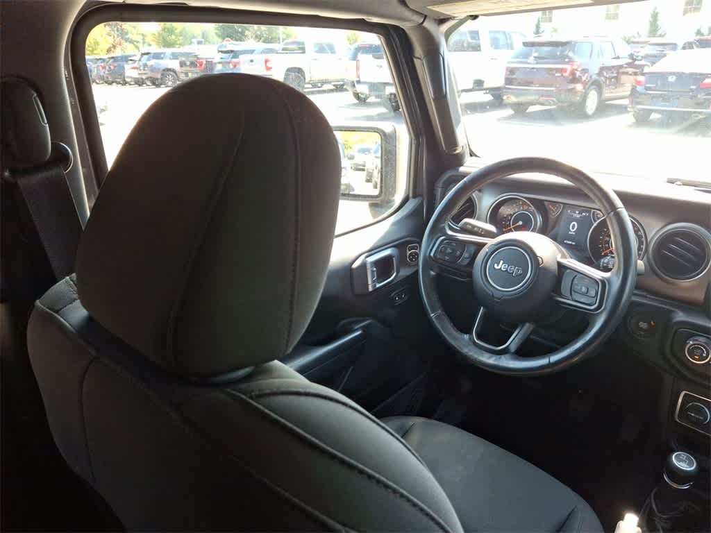 Thumbnail: 2019 Jeep Wrangler - 15