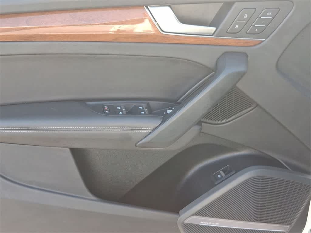 Thumbnail: 2023 Audi Q5 - 16