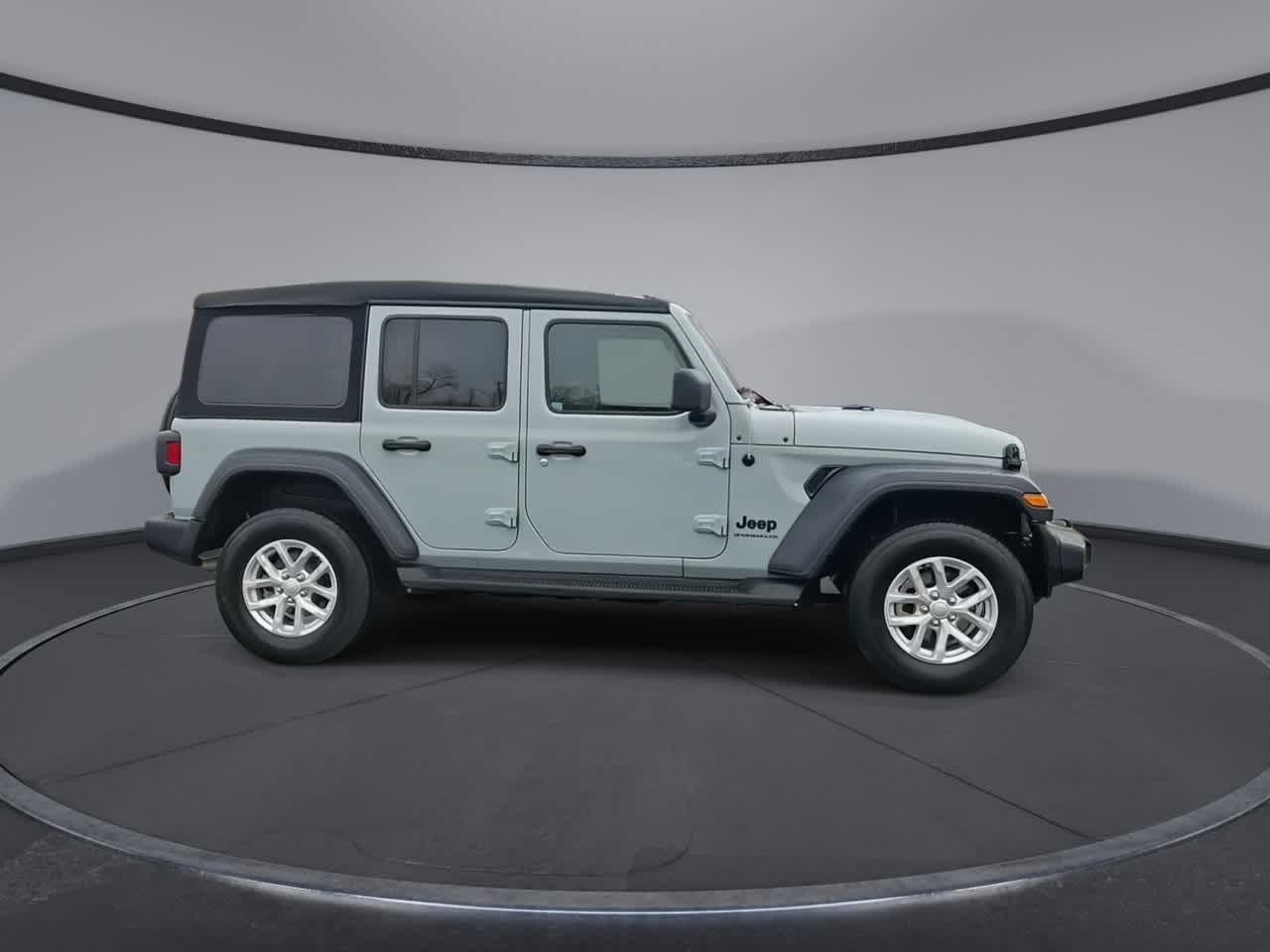 Thumbnail: 2023 Jeep Wrangler - 9