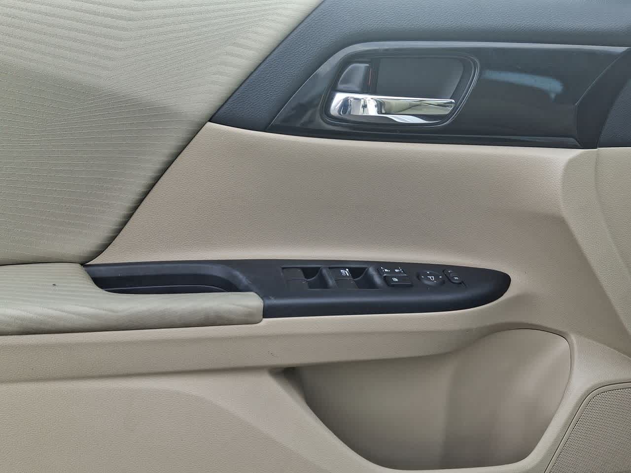 Thumbnail: 2017 Honda Accord - 16