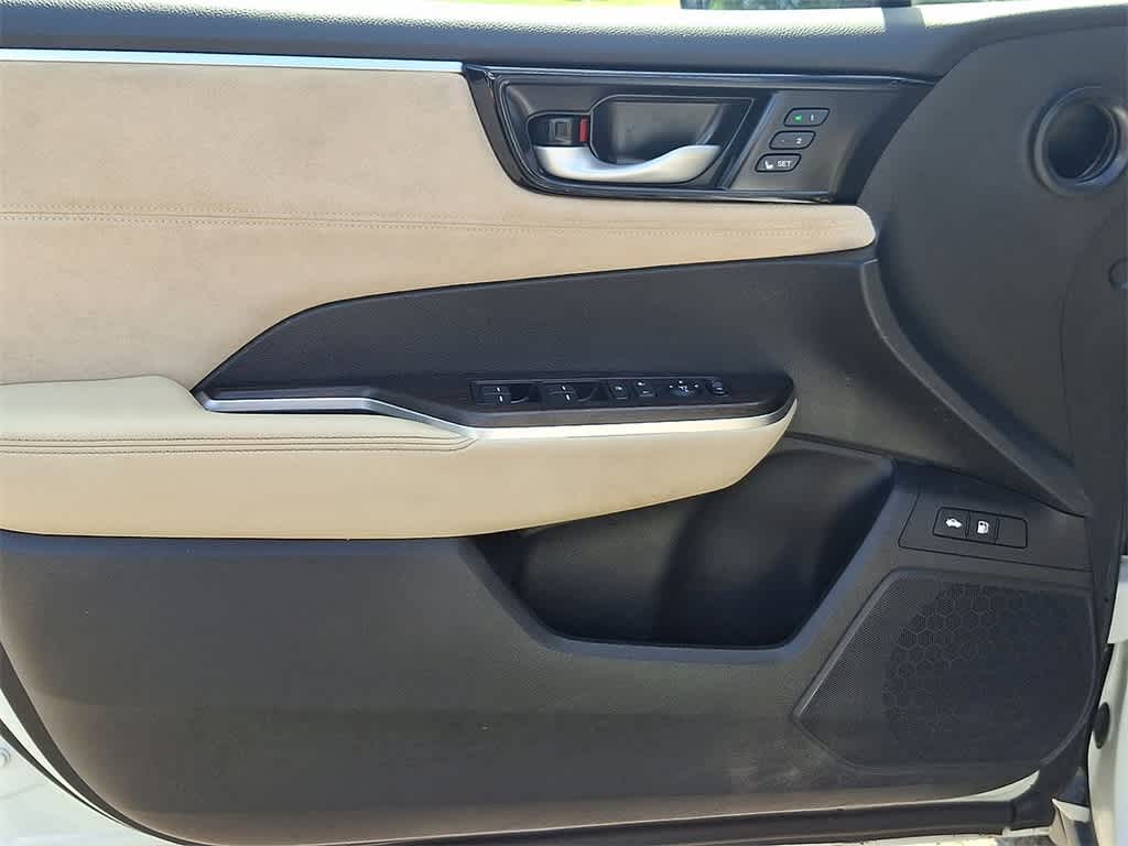 Thumbnail: 2018 Honda Clarity - 10