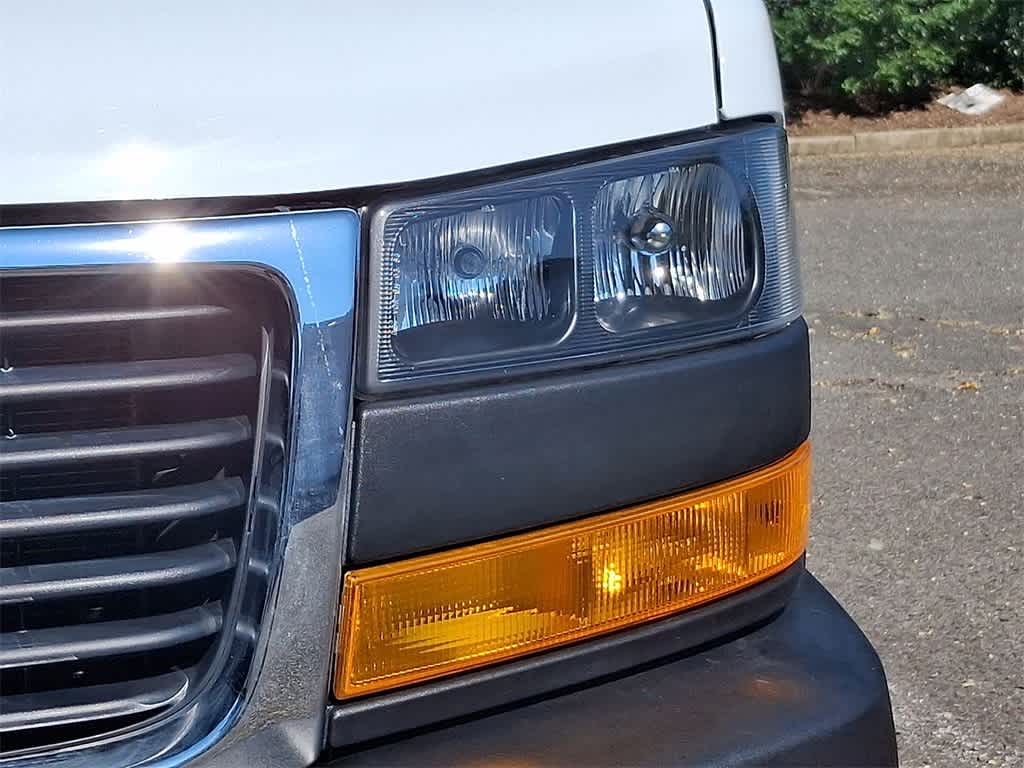 Thumbnail: 2023 GMC Savana - 29