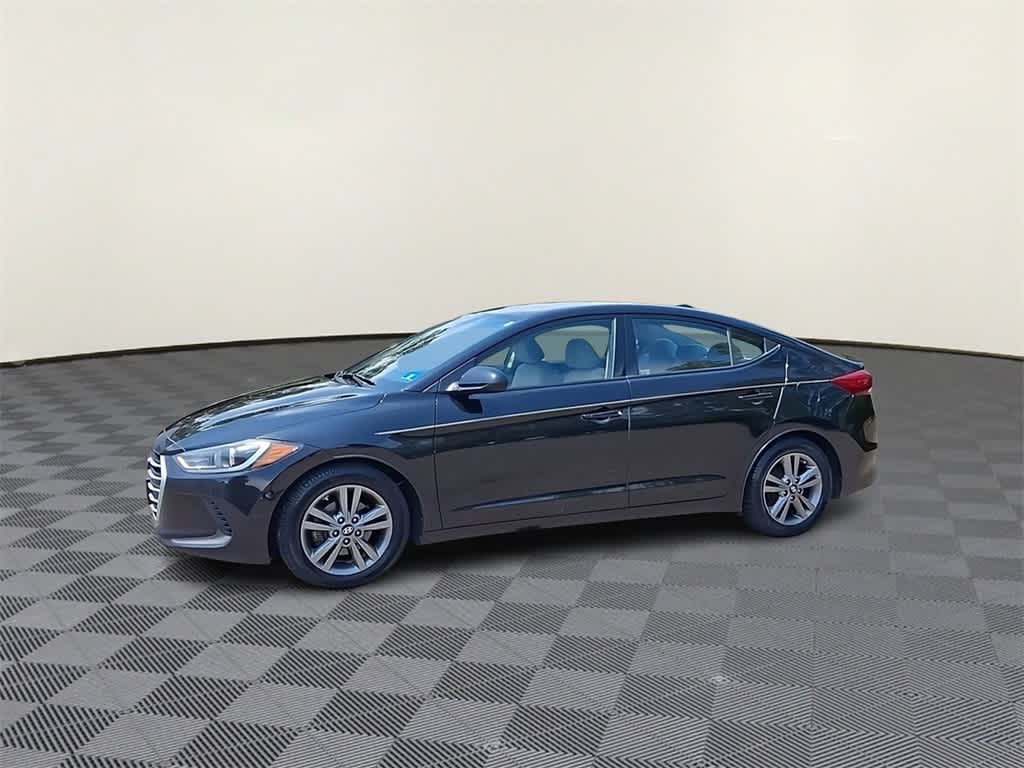 Thumbnail: 2017 Hyundai Elantra - 4