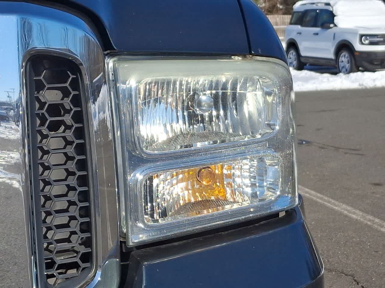 Thumbnail: 2006 Ford F-350 - 29