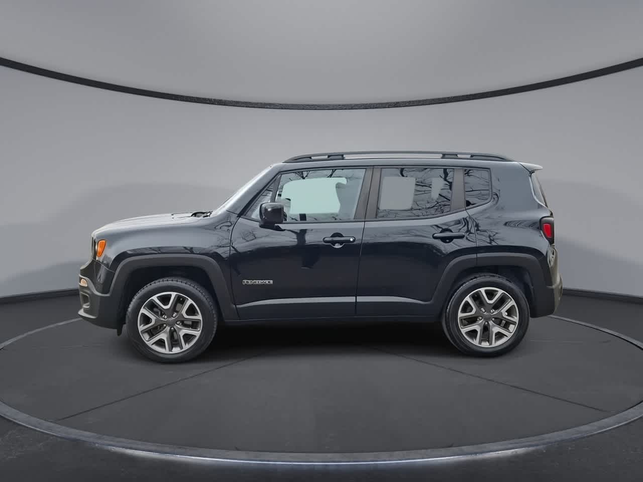 Thumbnail: 2017 Jeep Renegade - 5