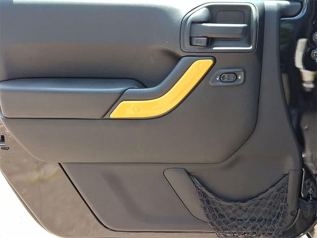 Thumbnail: 2013 Jeep Wrangler - 10