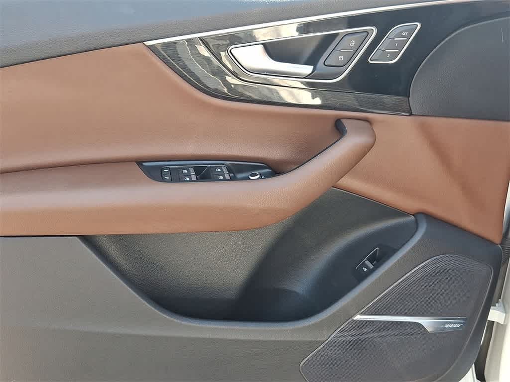 Thumbnail: 2019 Audi Q7 - 16