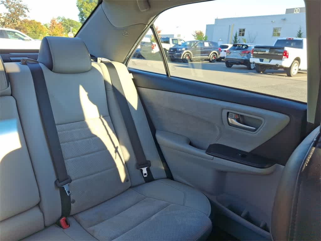 Thumbnail: 2015 Toyota Camry - 14