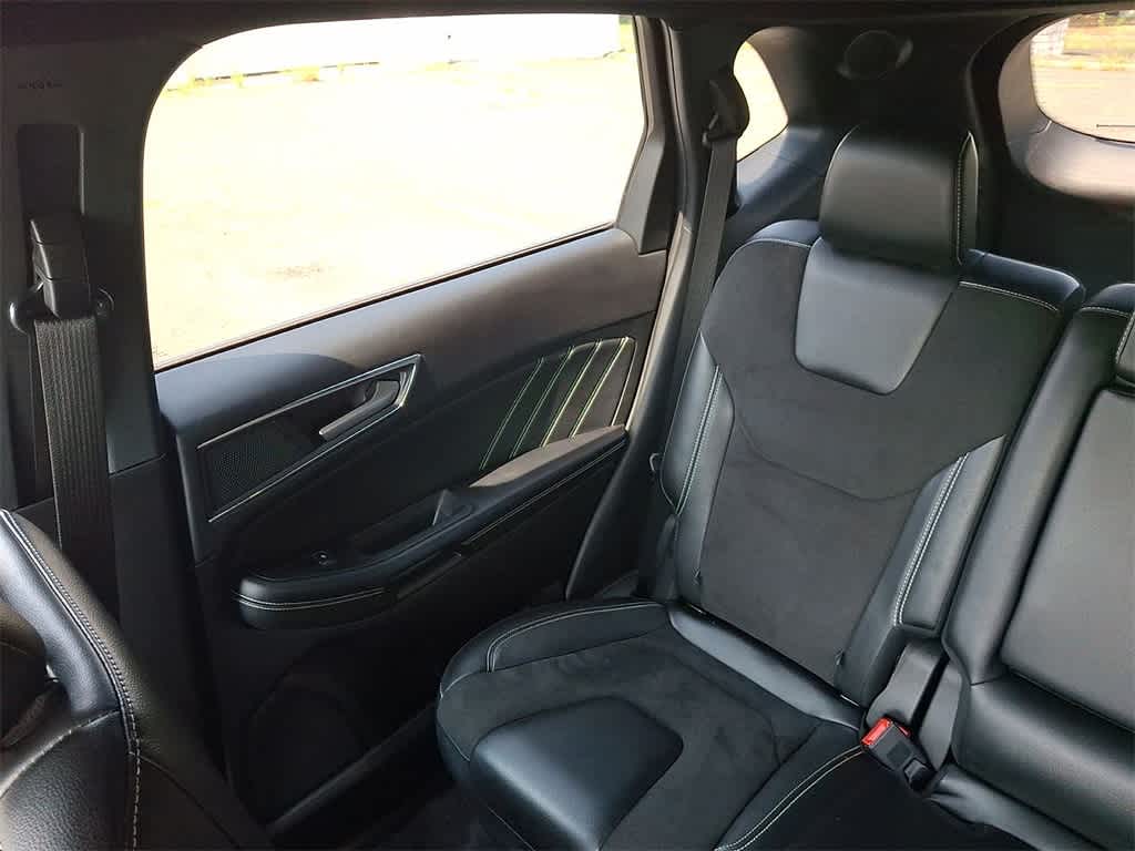 Thumbnail: 2023 Ford Edge - 12