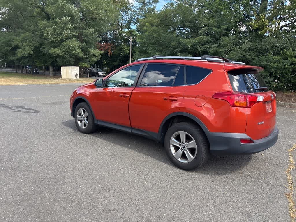 Thumbnail: 2015 Toyota RAV4 - 25