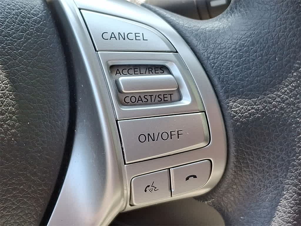 Thumbnail: 2015 Nissan Rogue - 18