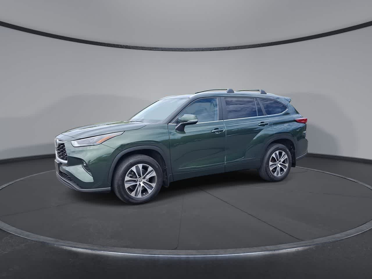 Thumbnail: 2023 Toyota Highlander - 4