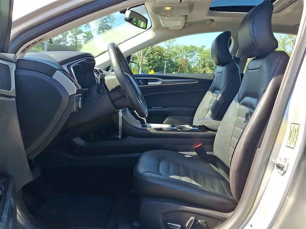 Thumbnail: 2015 Ford Fusion - 17