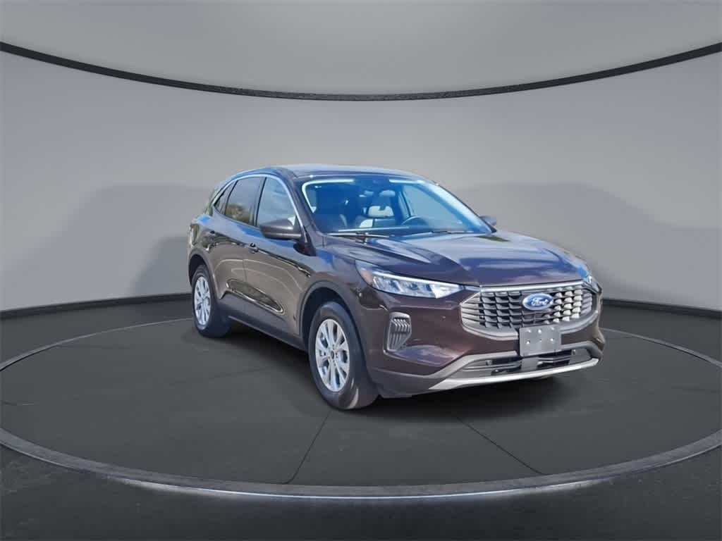 Thumbnail: 2023 Ford Escape - 2