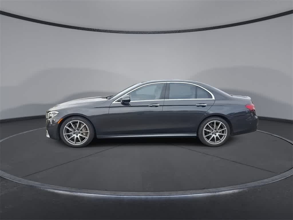 Thumbnail: 2022 Mercedes-Benz E-Class - 5