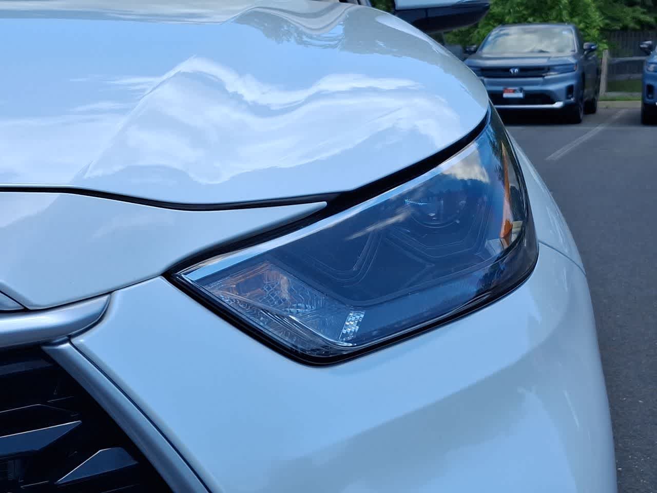 Thumbnail: 2023 Toyota Highlander - 30