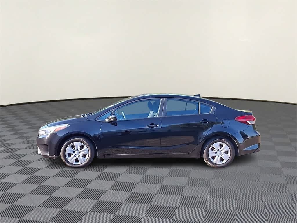 Thumbnail: 2018 Kia Forte - 5