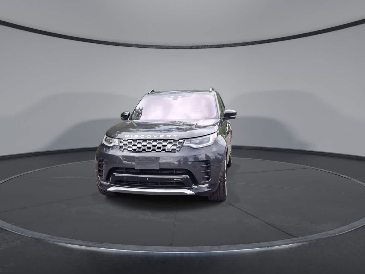 Thumbnail: 2023 Land Rover Discovery - 2