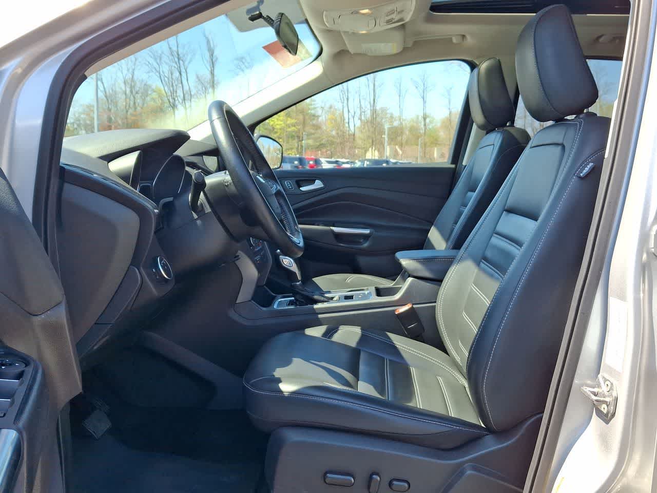 Thumbnail: 2019 Ford Escape - 17