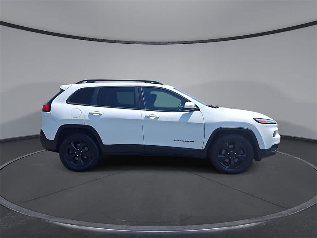 Thumbnail: 2016 Jeep Cherokee - 9